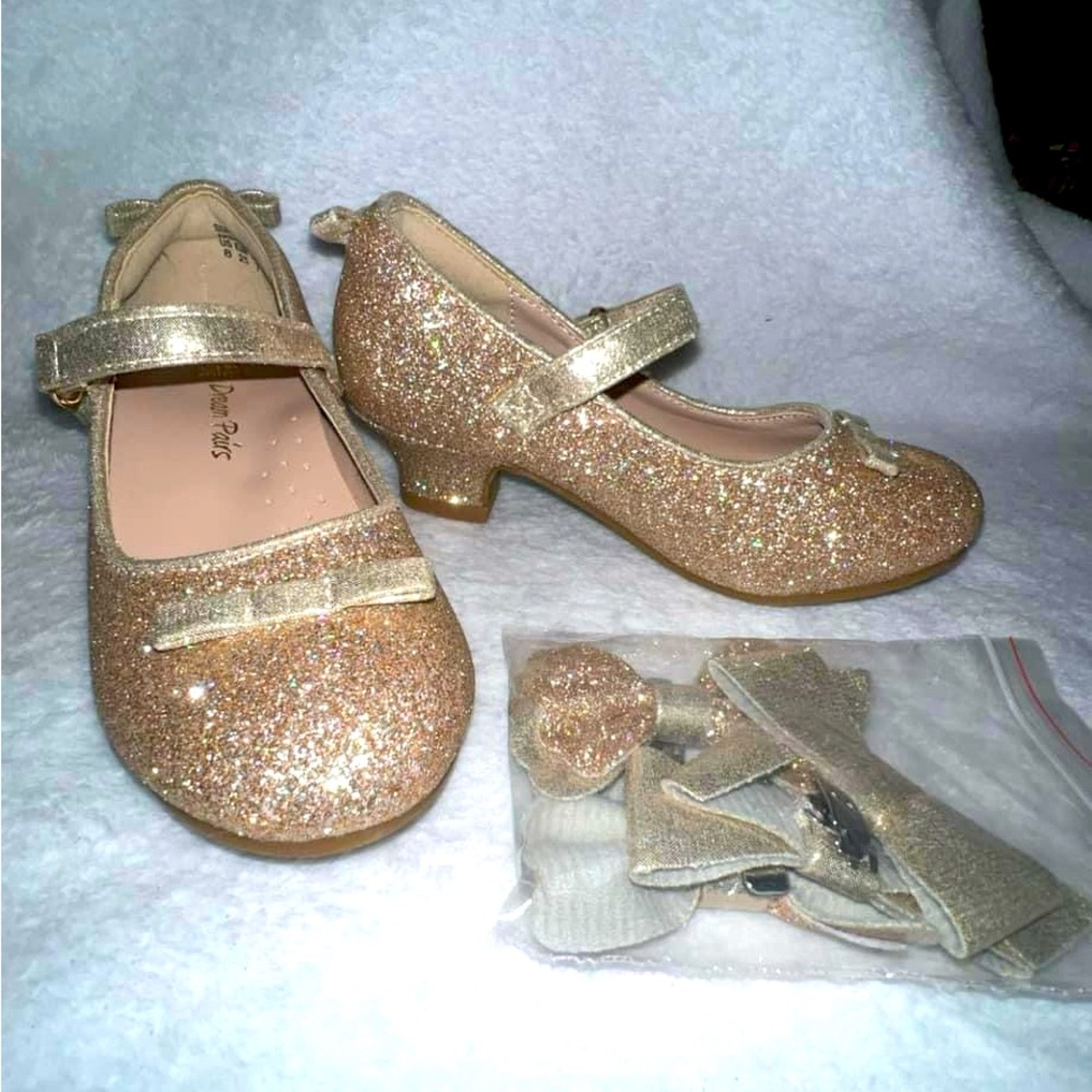8 Gold Sparkly Heels - NWOT